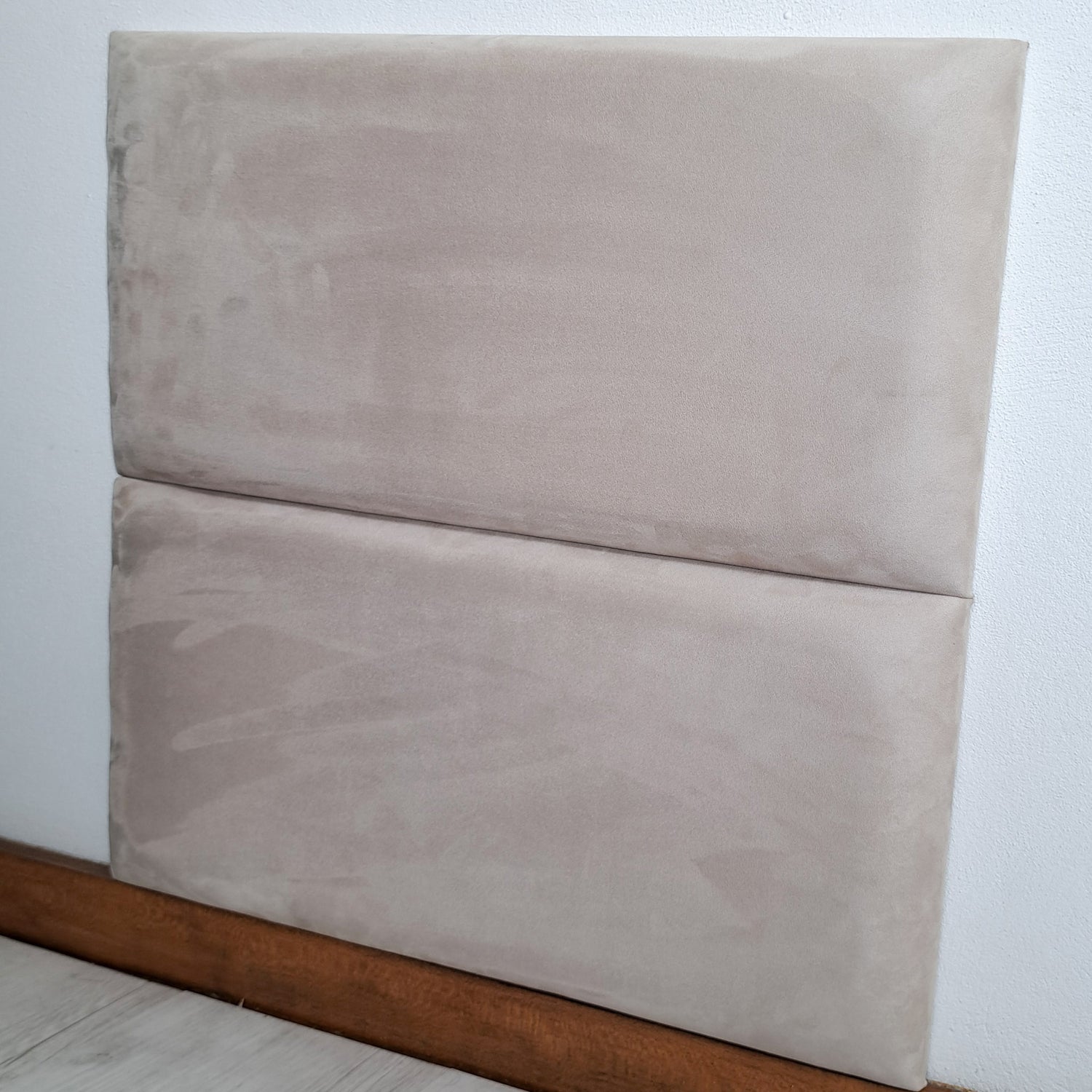 Cabeceira estofada Suede Bege 30x60cm