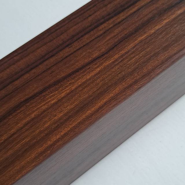 Divisória de ambiente PVC padrão Madeira Nogueira 7cmx7cm com 2,8 metros