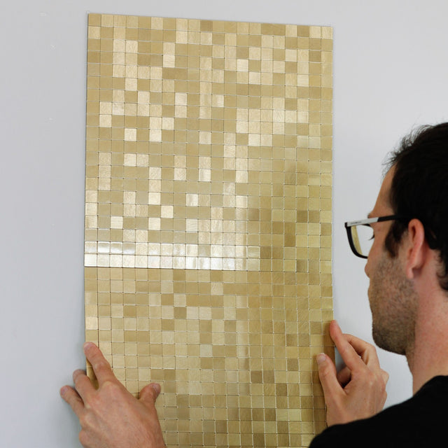 Adesivo de parede Mosaico Metálico dourado