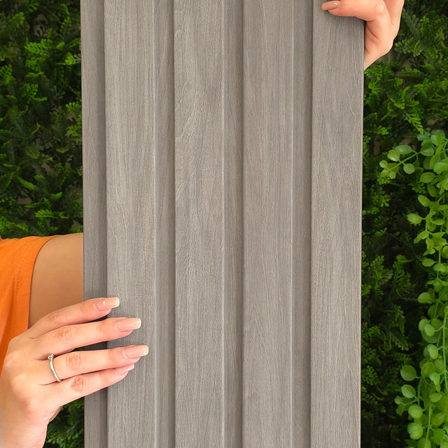 Painel ripado - ripa larga baixa - cinzento madeira 2,49m