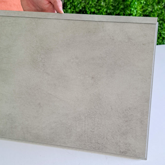 Perfil em L SPC Cinza 1,5cmx0,6cm com 2,4 metros