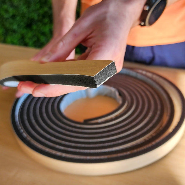 Ripa de acabamento para painel ripado autoadesivo - preto/castanho claro