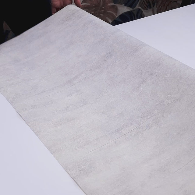 Papel de parede cimento cinza claro