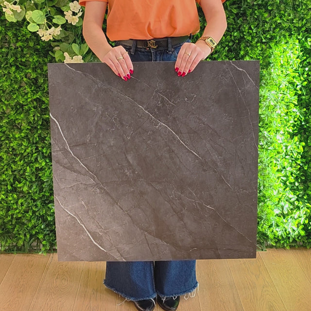 Revestimento vinílico chão e parede LVT dry back mármore preto