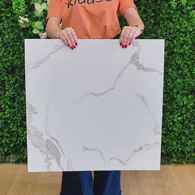 Revestimento vinílico chão e parede LVT dry back mármore branco