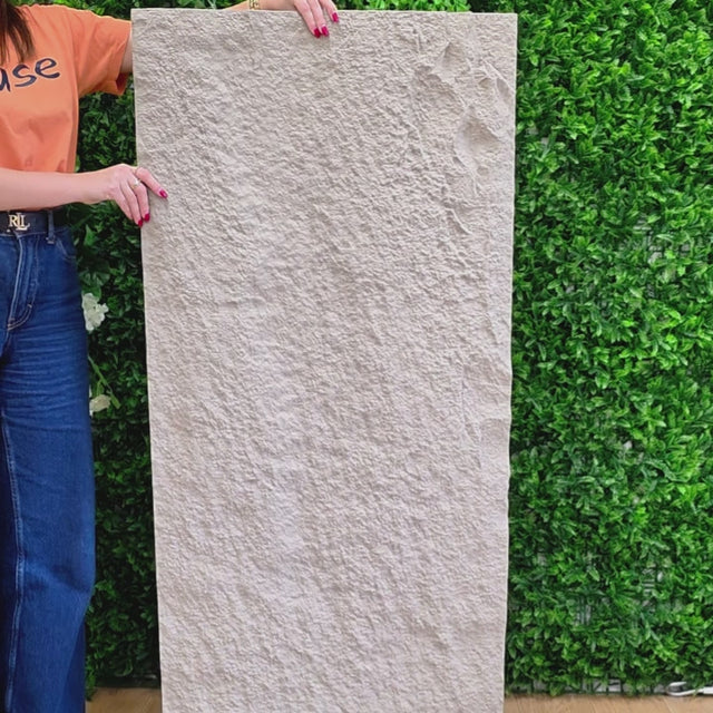 Painel de parede 3D efeito pedra taupe 120cm x 60cm
