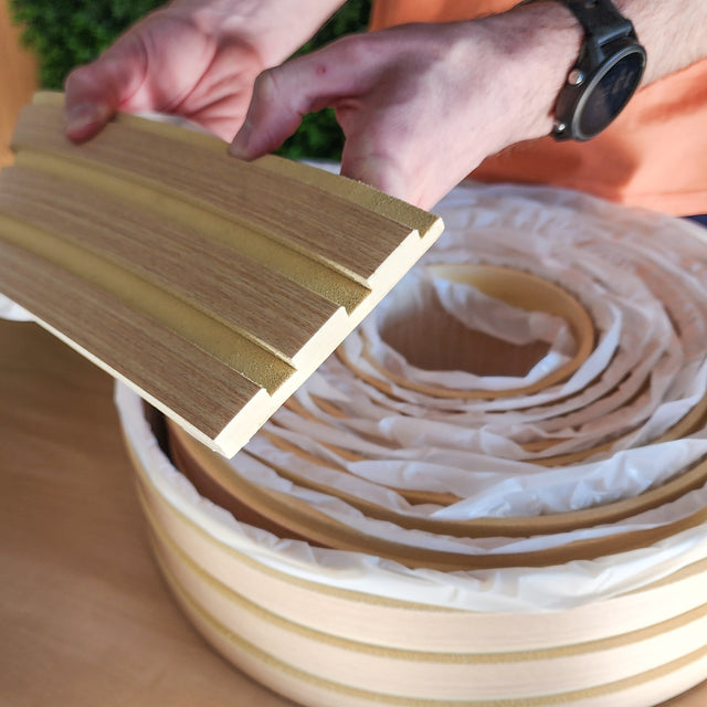 Painel ripado em rolo autoadesivo - bege/castanho claro