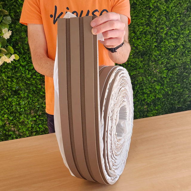 Painel ripado em rolo autoadesivo - castanho