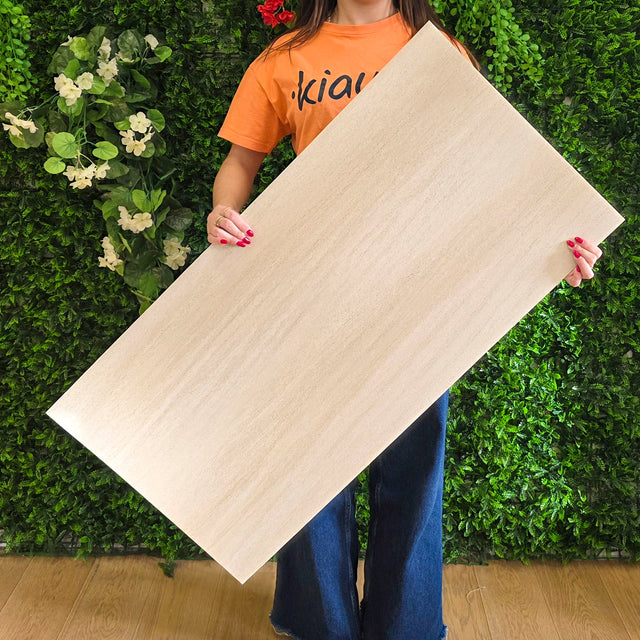 revestimento LVT de chão e parede estilo travertino